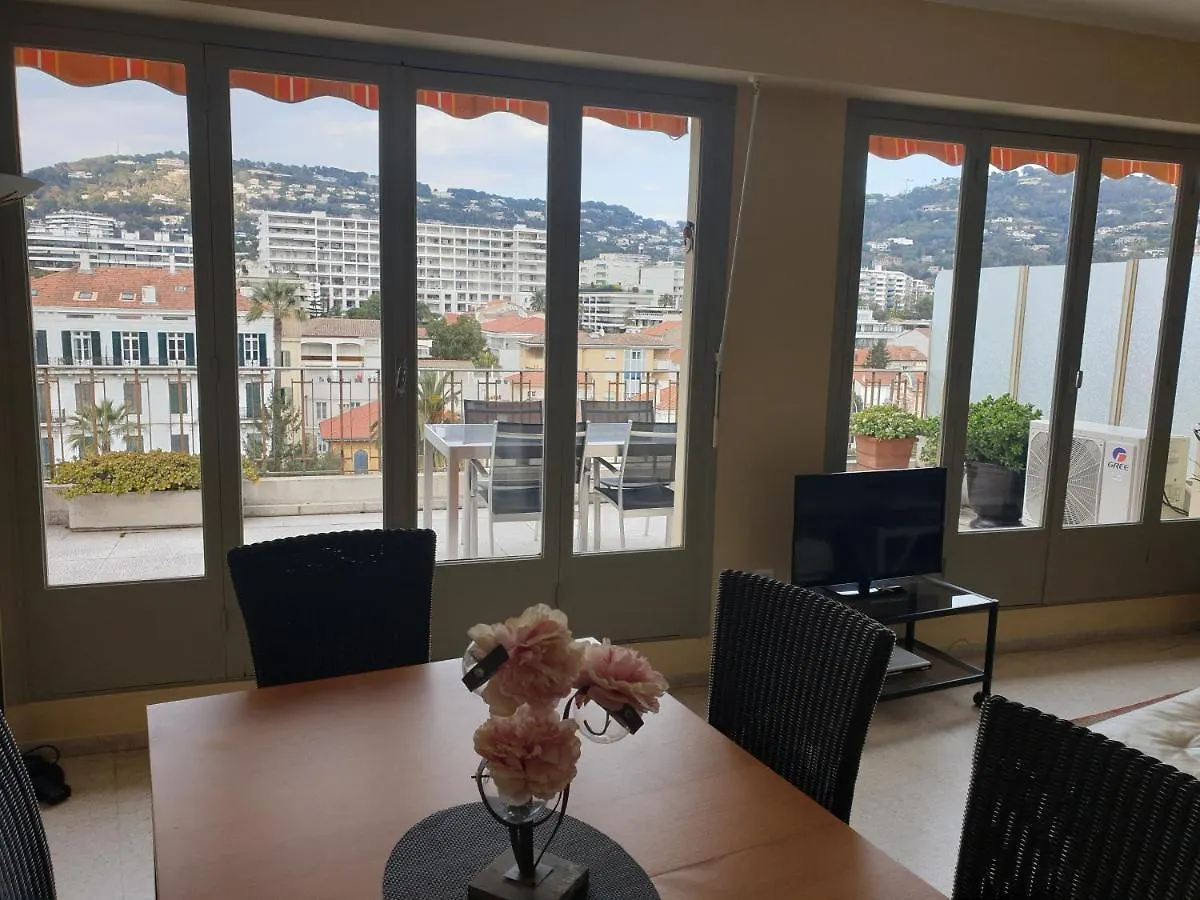 Cannes Satellite Apartment